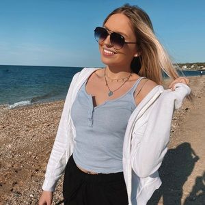 Meet your Posher, Danielle